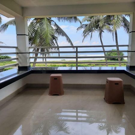 Corniche Beach Resort Mulappilangad Exterior photo