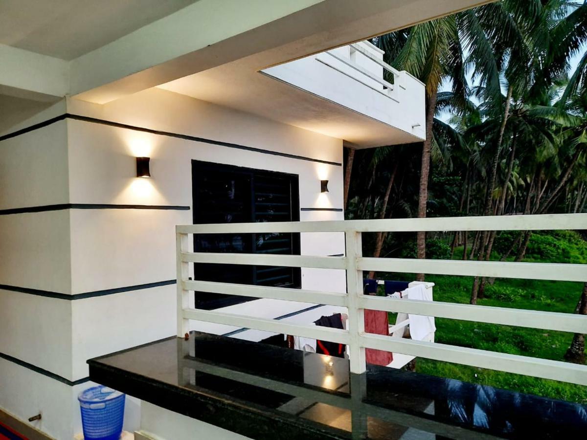 Corniche Beach Resort Mulappilangad Exterior photo